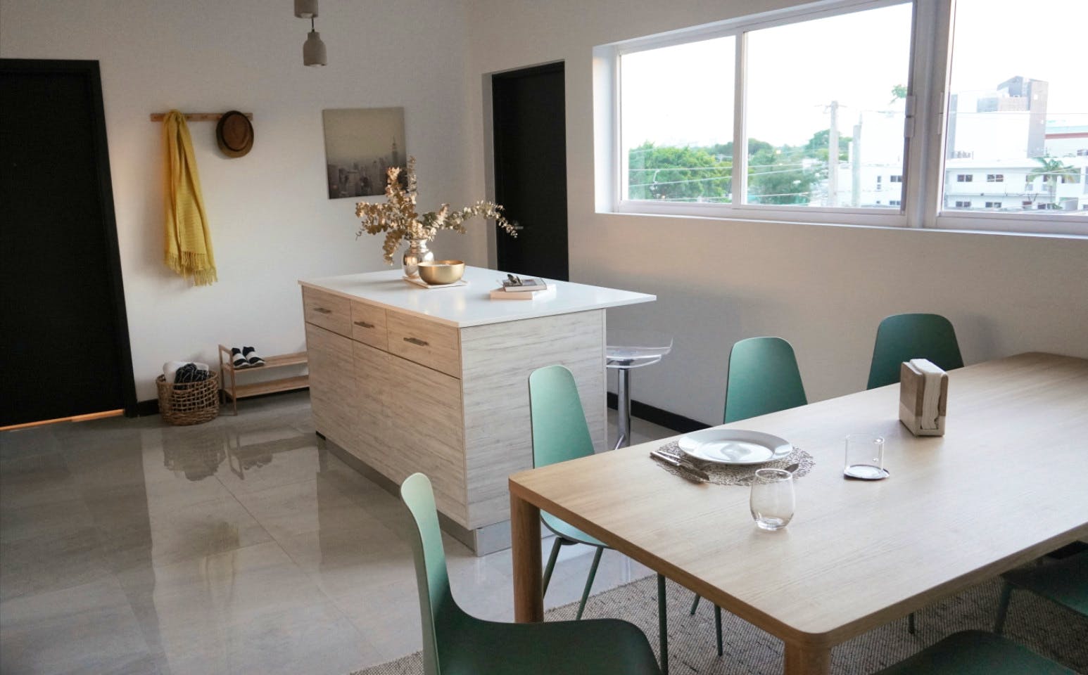  Furnished Room In Shared 4 Bed 2 Bath Unit 1N  -  Stunning Bright Apt. w/ Amazing View nearby Calle Ocho Plaza Shopping Mall  - Gallery -  21