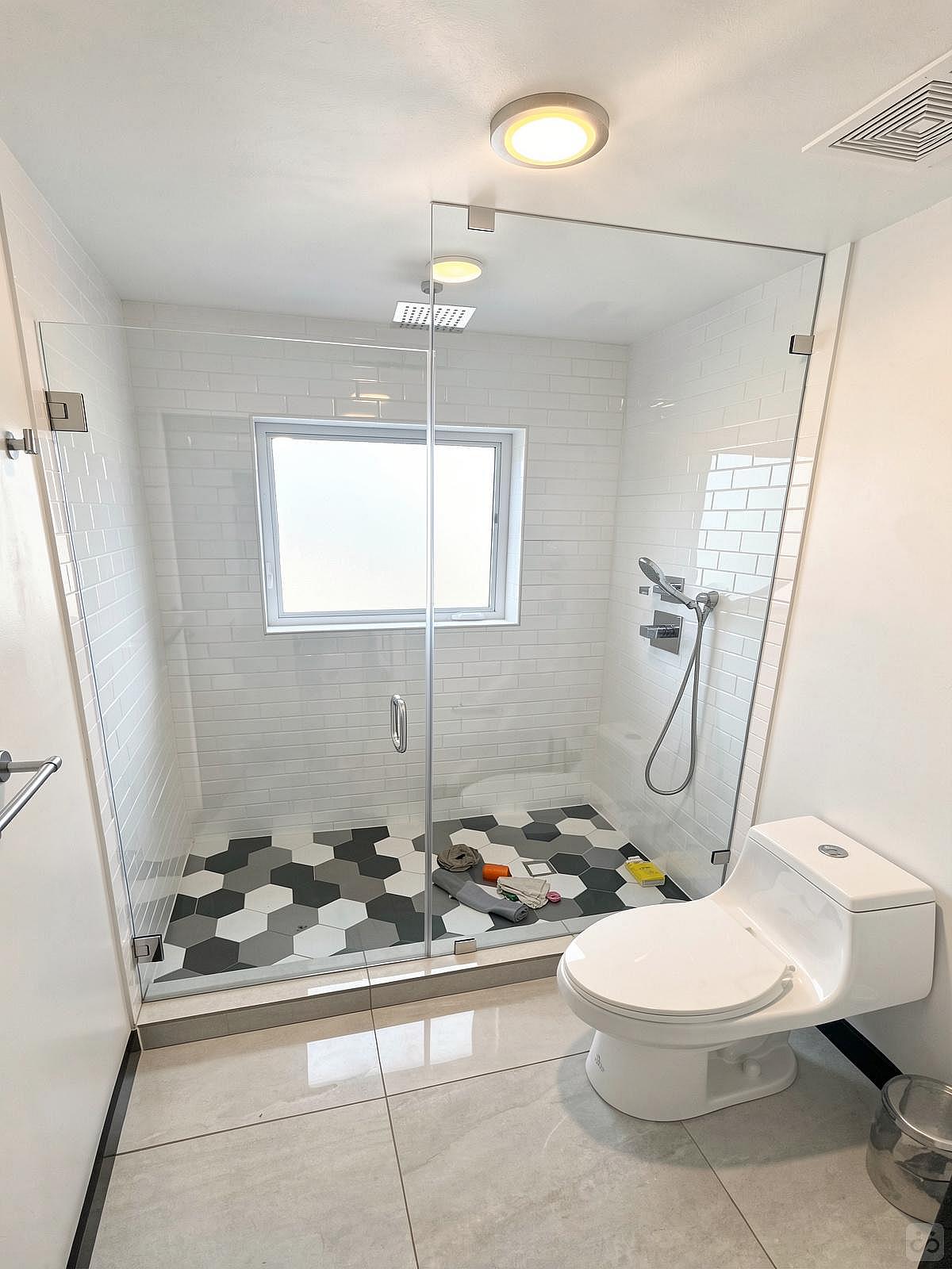  Furnished Room In Shared 4 Bed 2 Bath Unit 1N  -  Stunning Bright Apt. w/ Amazing View nearby Calle Ocho Plaza Shopping Mall  - Gallery -  77