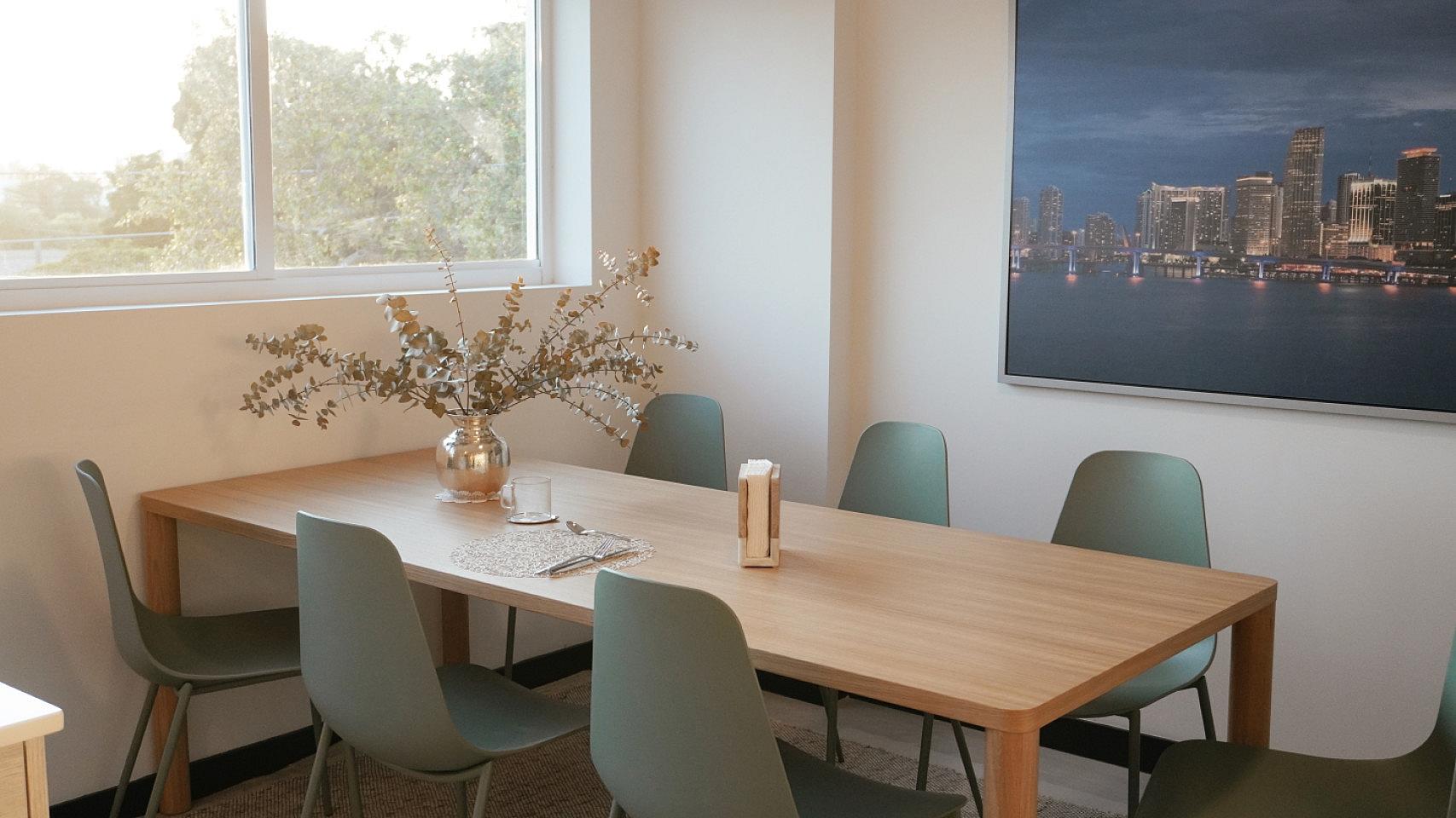  Private Furnished Room In Shared Apartment  -  Stunning Bright Apt. w/ Amazing View nearby Calle Ocho Plaza Shopping Mall  - Gallery -  27