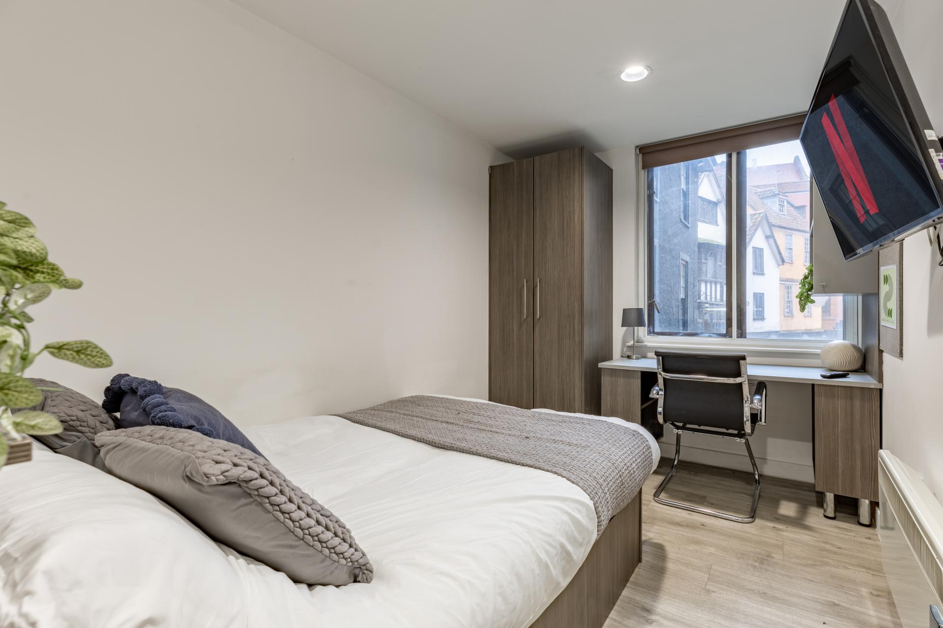  Deluxe 2 Bed Flat  -  Centre Gate  - Gallery -  8