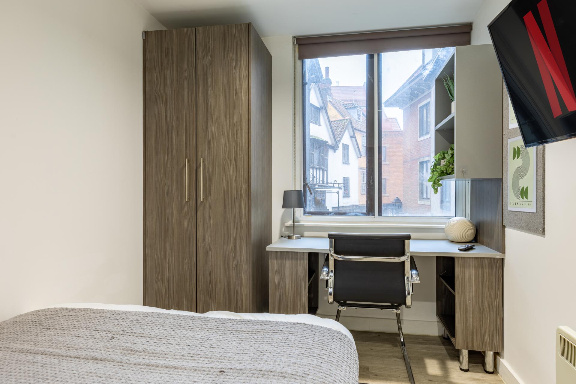  Deluxe 2 Bed Flat  -  Centre Gate  - Gallery -  4