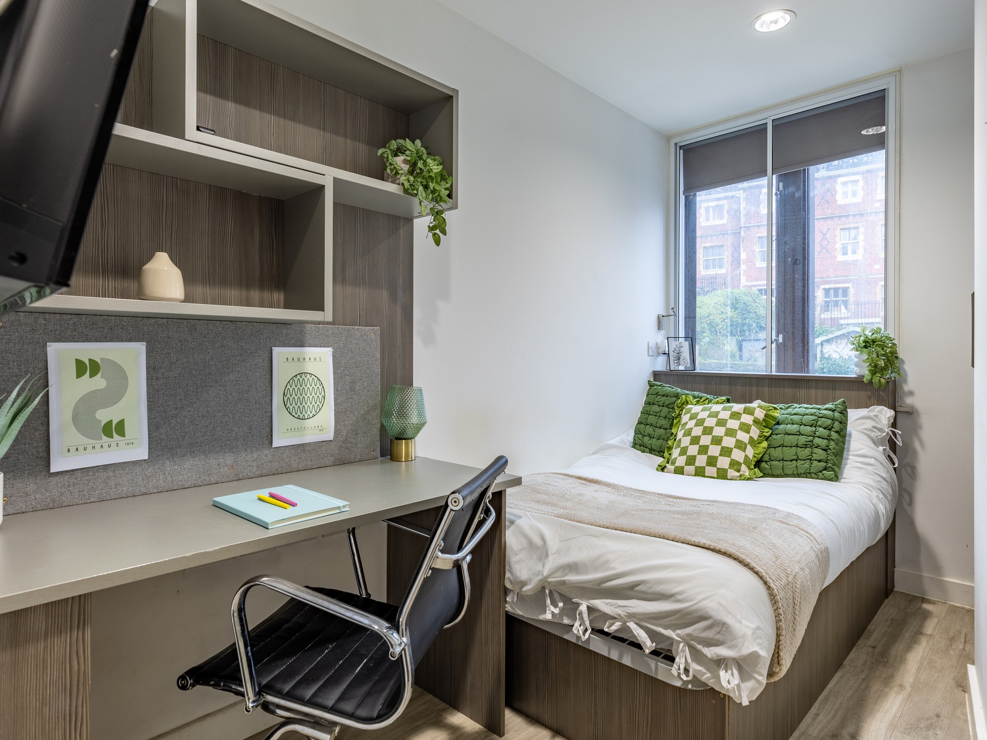  Premium 2 Bed Flat  -  Centre Gate  - Gallery -  3