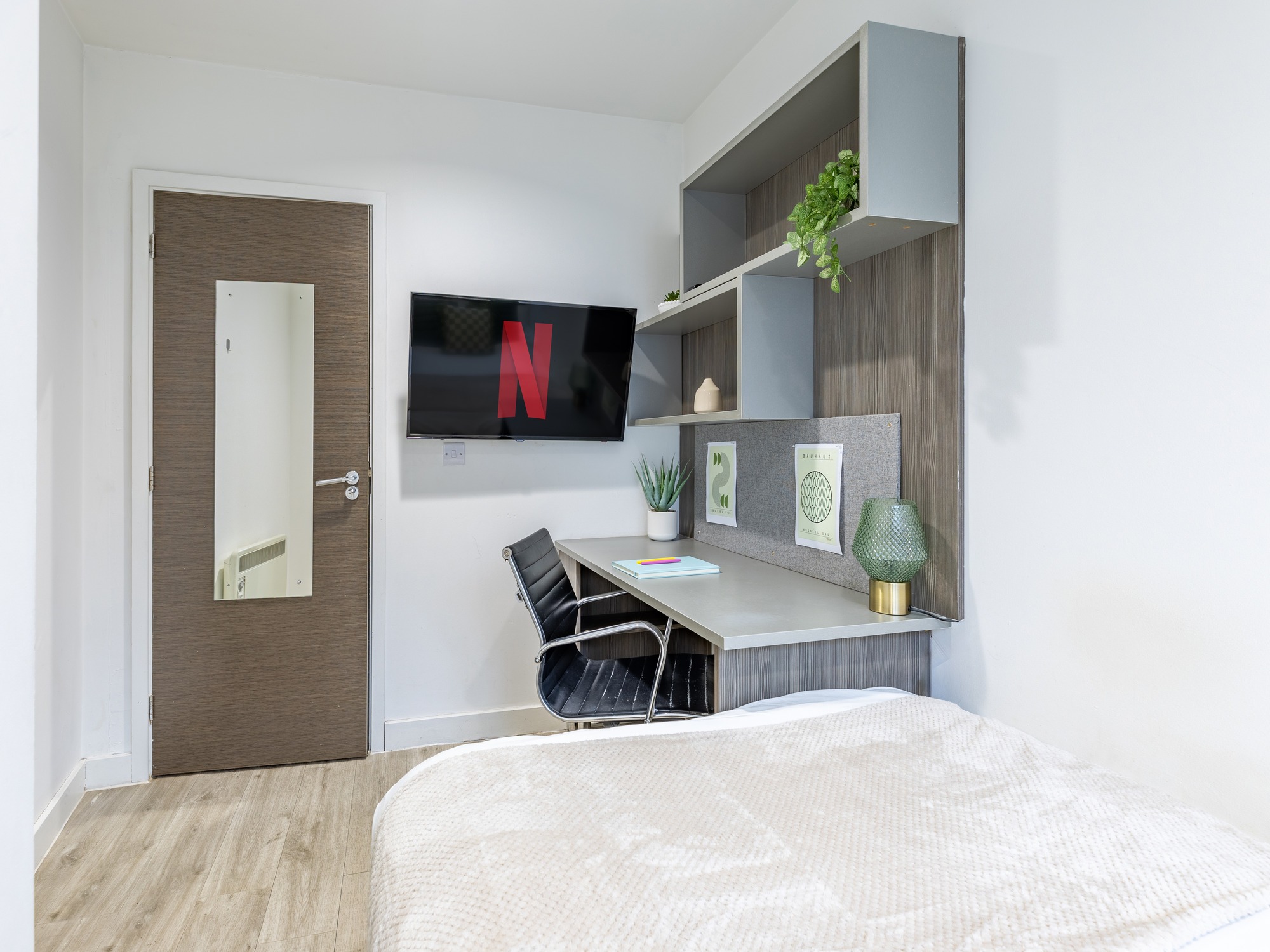 Premium 2 Bed Flat - Centre Gate - Gallery - 4