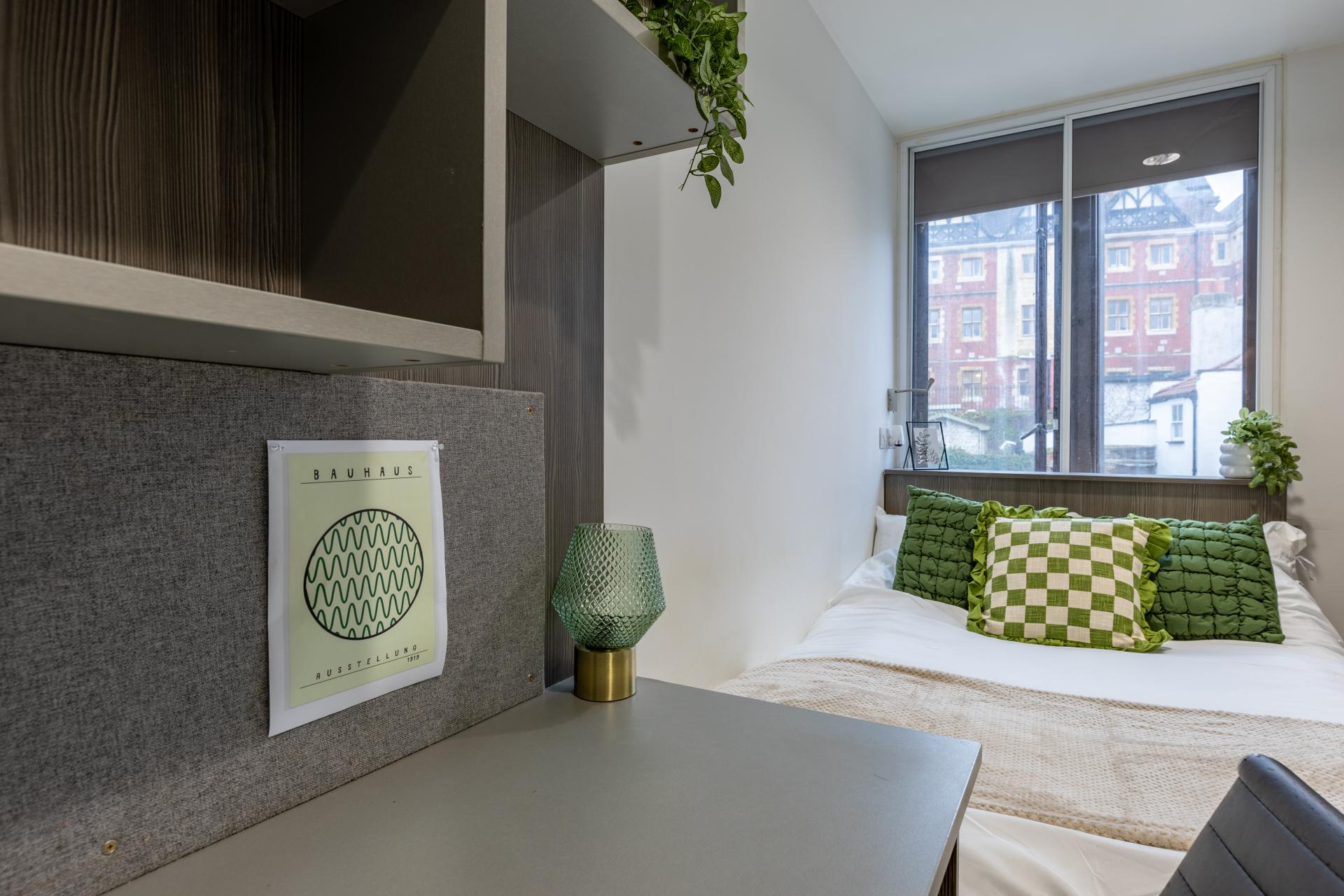 Premium 2 Bed Flat - Centre Gate - Gallery - 8