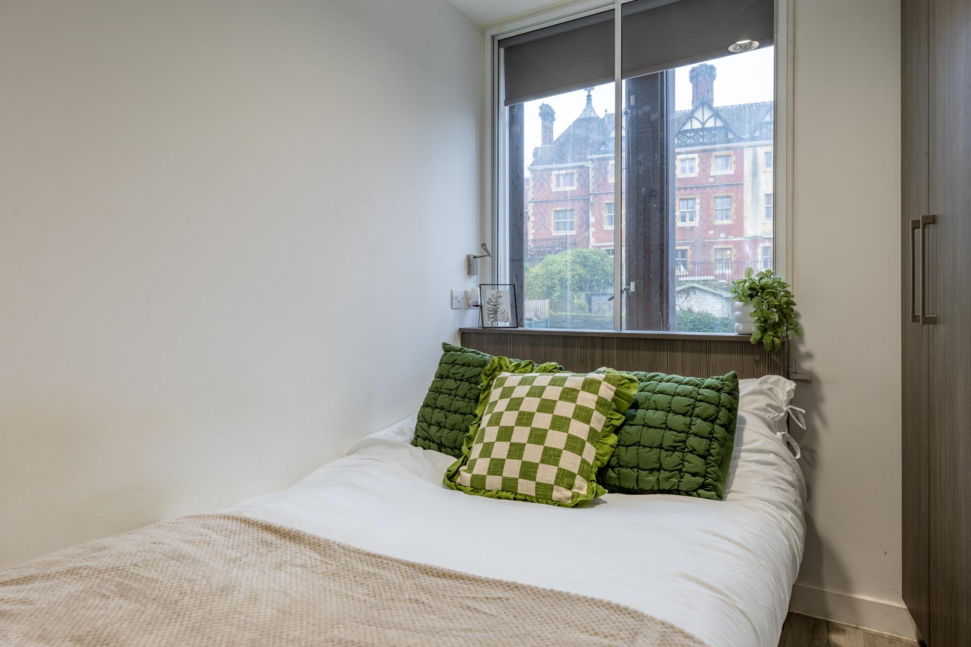 Premium 2 Bed Flat - Centre Gate - Gallery - 6