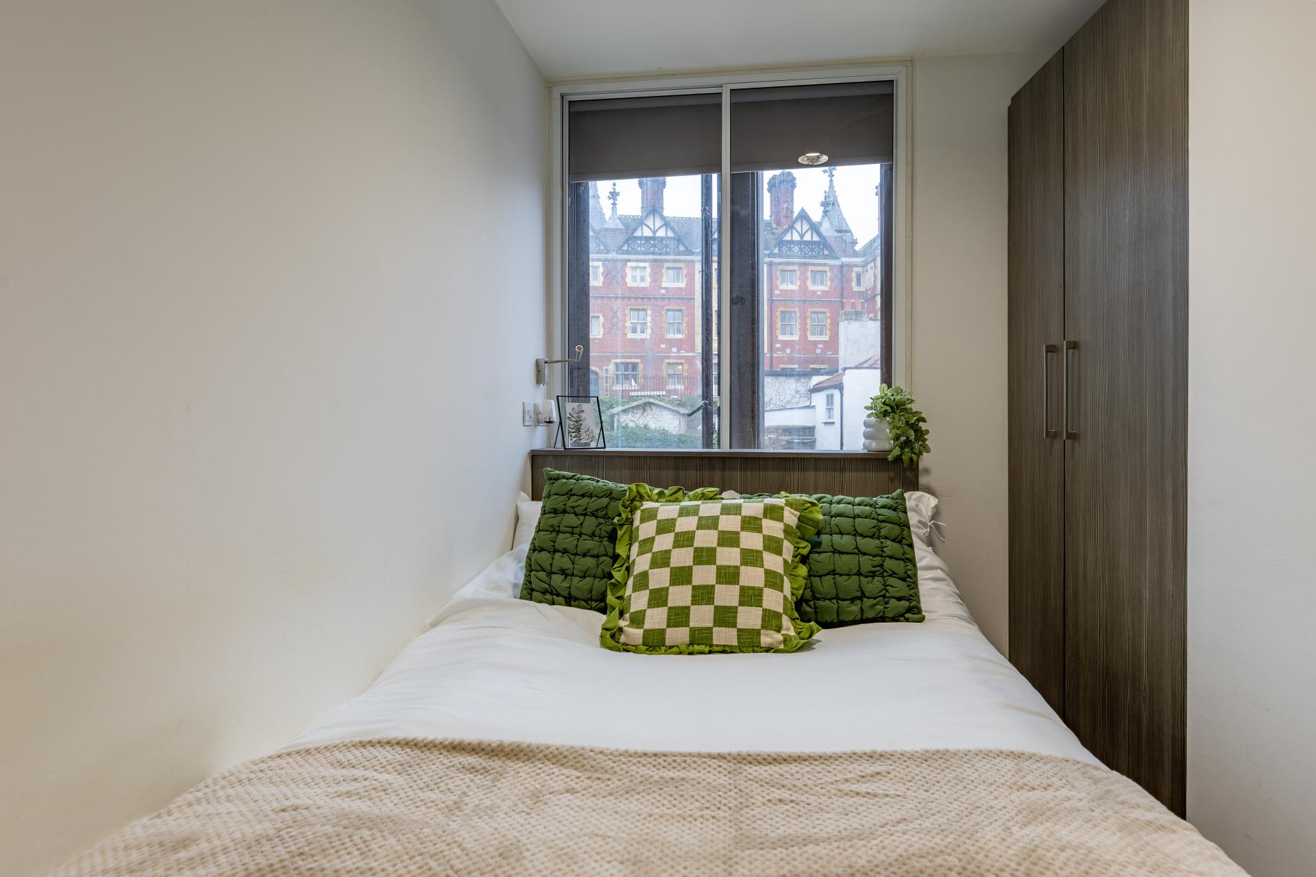  Premium 2 Bed Flat  -  Centre Gate  - Gallery -  5