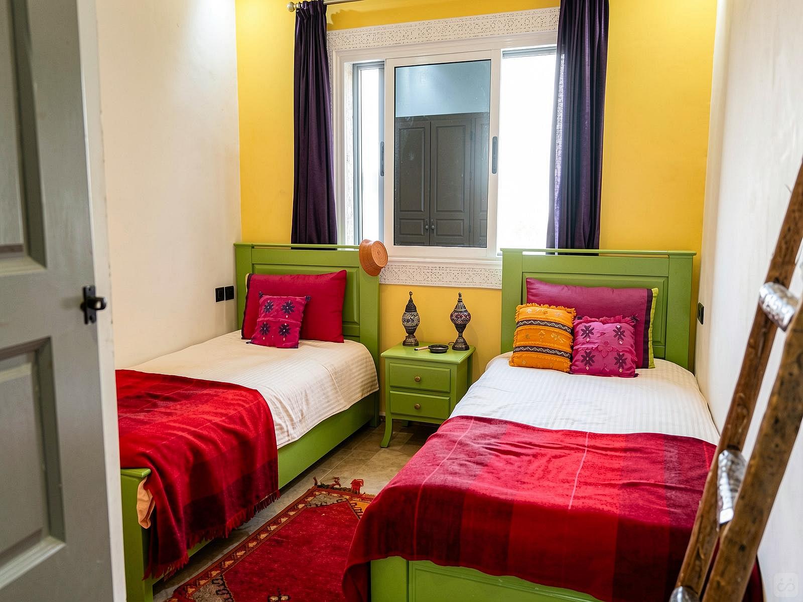 Twin Room, Shared - 3