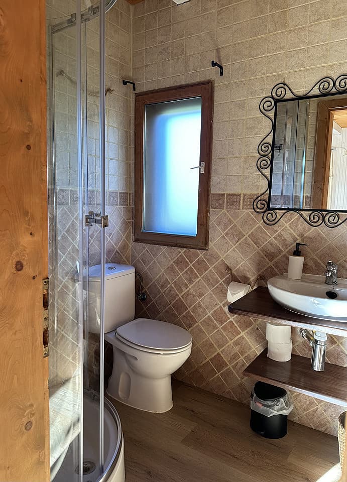  Cabin With 1 Queen Bed And 2 Single Beds  -  Nuño Gómez Residence  - Gallery -  60