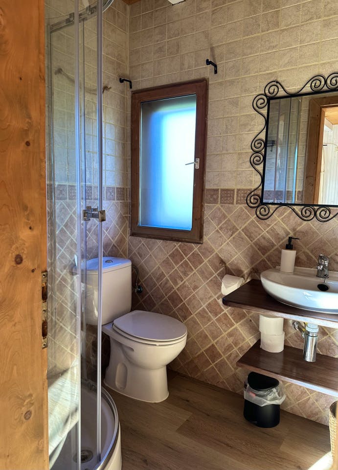  Cabin With 1 Queen Bed And 2 Single Beds  -  Nuño Gómez Residence  - Gallery -  15