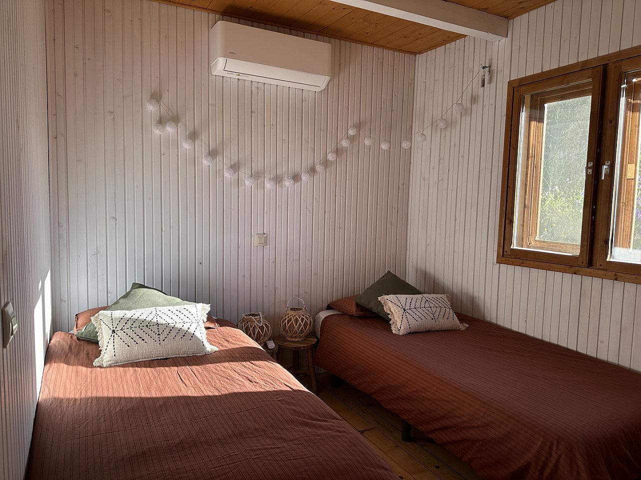  Cabin With 1 Queen Bed And 2 Single Beds  -  Nuño Gómez Residence  - Gallery -  78