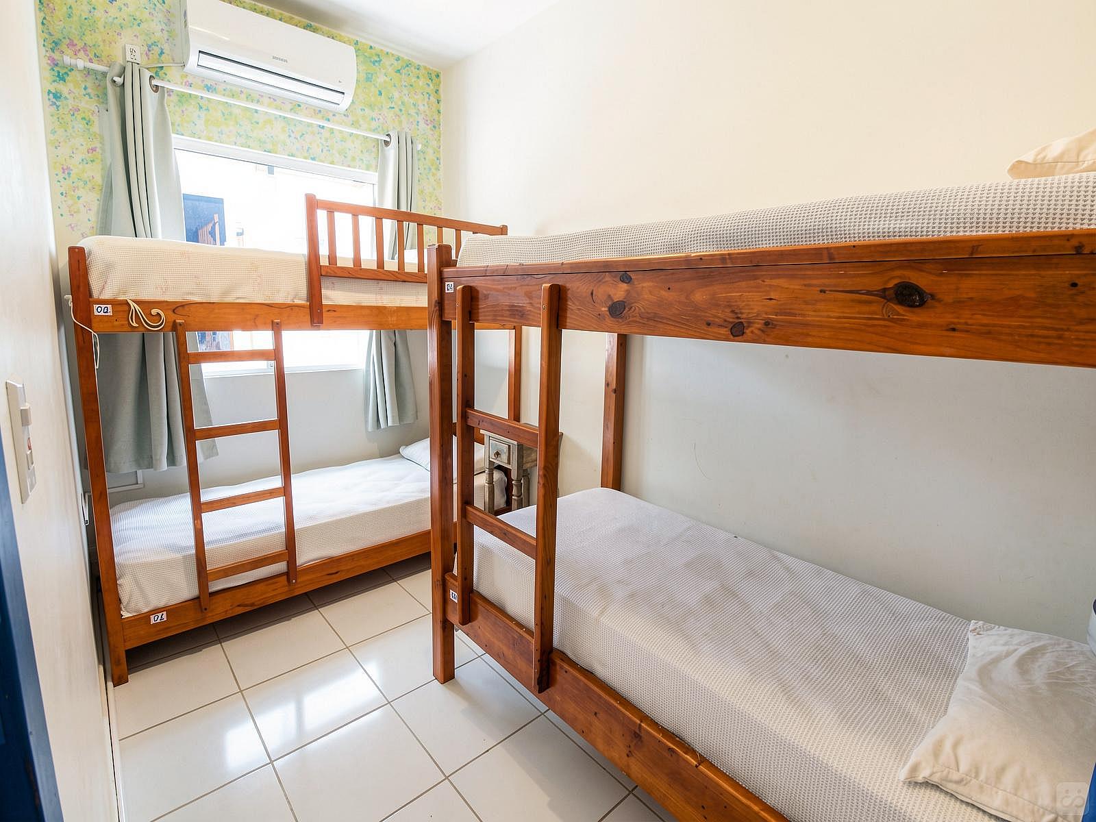 Bed In A 4-Bed Female Only Room  -  The best surf Coliving in Floripa w/ yoga, events and friends for life.  - Gallery -  11