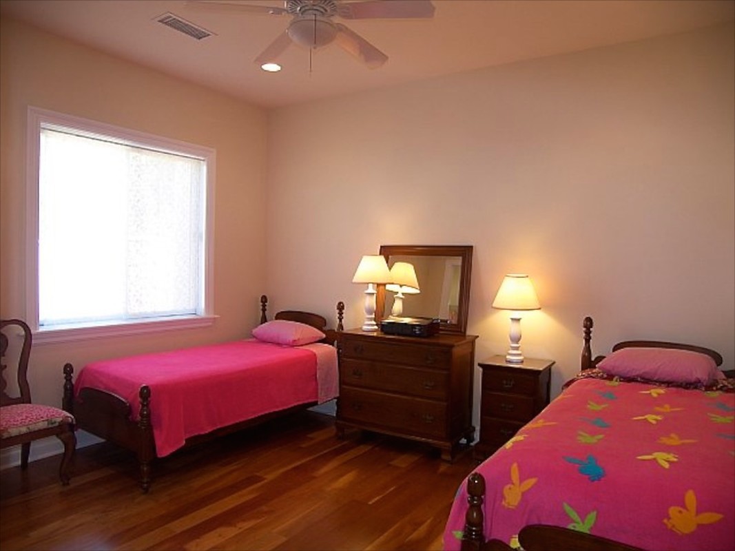 Bedroom #2(Single Bed) - 1