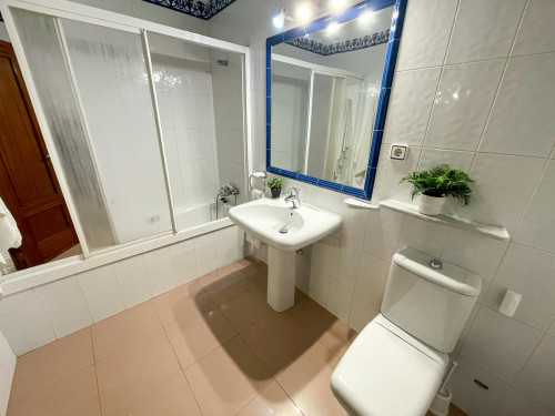 Calle Fortaleza, Sevilla - Gallery - 2