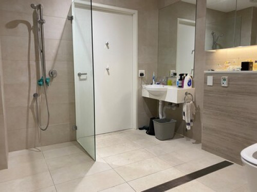 room with DOUBLE size bed