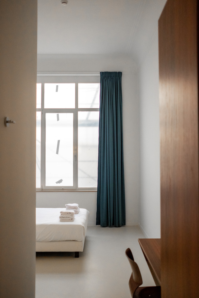  Standard Room  -  A Stunning Neo-Renaissance design residence near Antwerp Central Station  - Gallery -  34