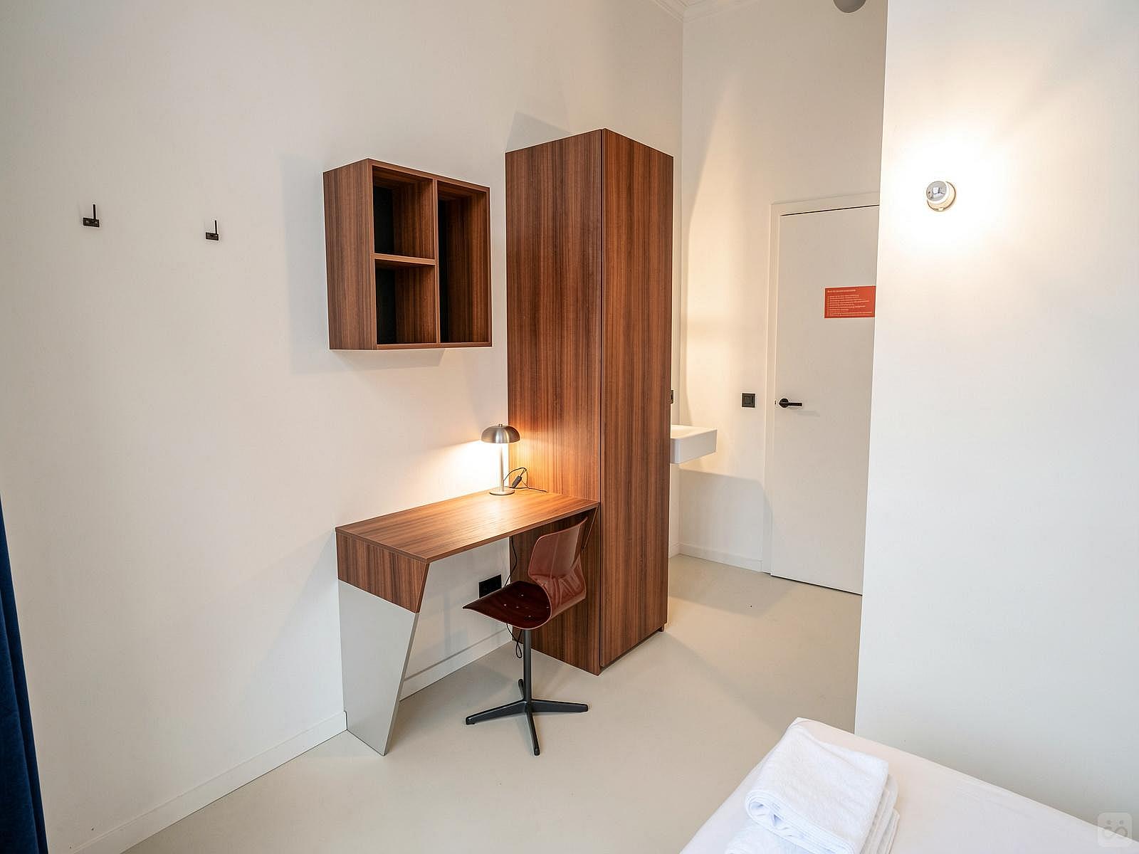  Standard Room  -  A Stunning Neo-Renaissance design residence near Antwerp Central Station  - Gallery -  80