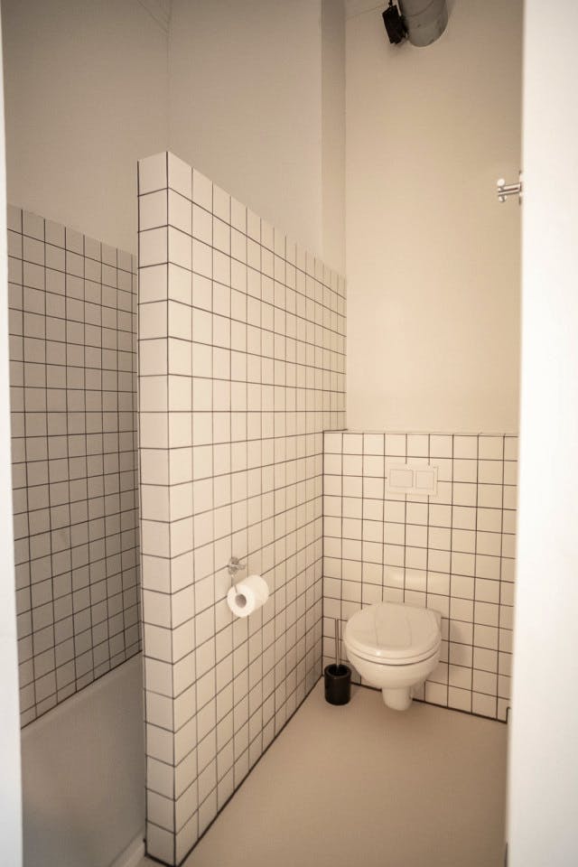  Standard Room  -  A Stunning Neo-Renaissance design residence near Antwerp Central Station  - Gallery -  8