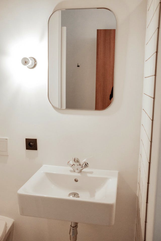  Standard Room  -  A Stunning Neo-Renaissance design residence near Antwerp Central Station  - Gallery -  18