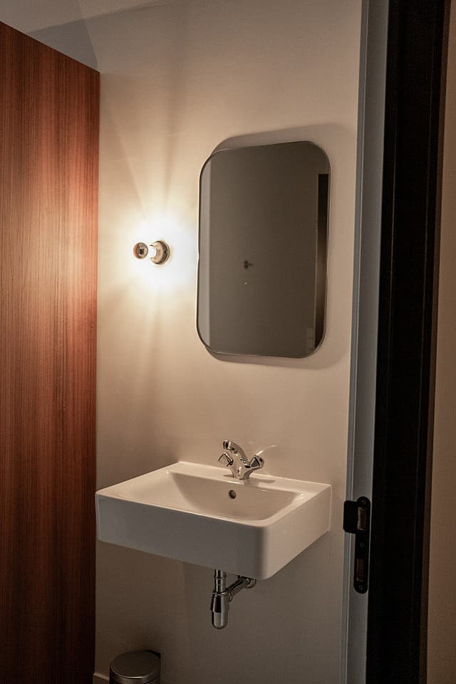  Standard Room  -  A Stunning Neo-Renaissance design residence near Antwerp Central Station  - Gallery -  52