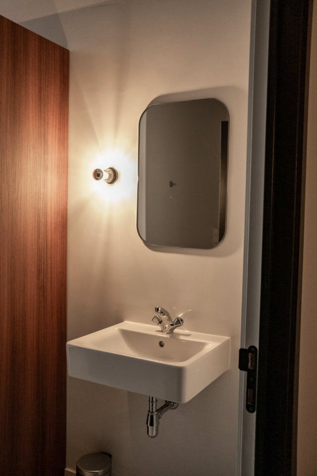  Standard Room  -  A Stunning Neo-Renaissance design residence near Antwerp Central Station  - Gallery -  10