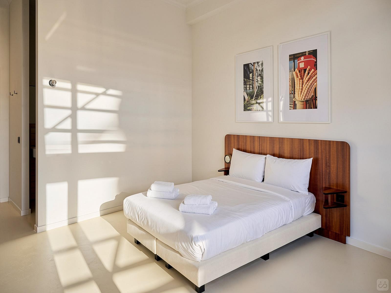  Suite Room  -  A Stunning Neo-Renaissance design residence near Antwerp Central Station  - Gallery -  100