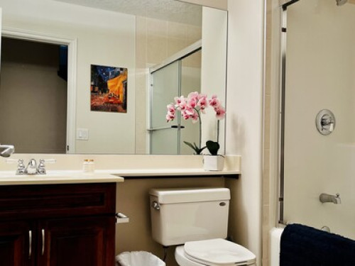 Ying's warm cozy home in Calgary