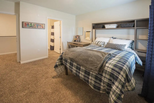 The Lodge - Gallery - 21