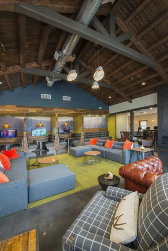 The Lodge - Gallery - 10