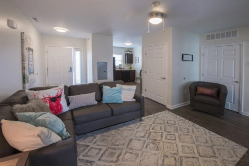 The Lodge - Gallery - 14