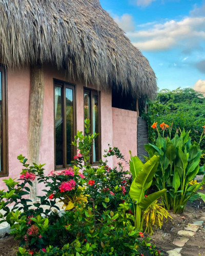 Relaxing Coliving Oasis with Watersports, yoga w/ Breakfast included in Salinas del Rey