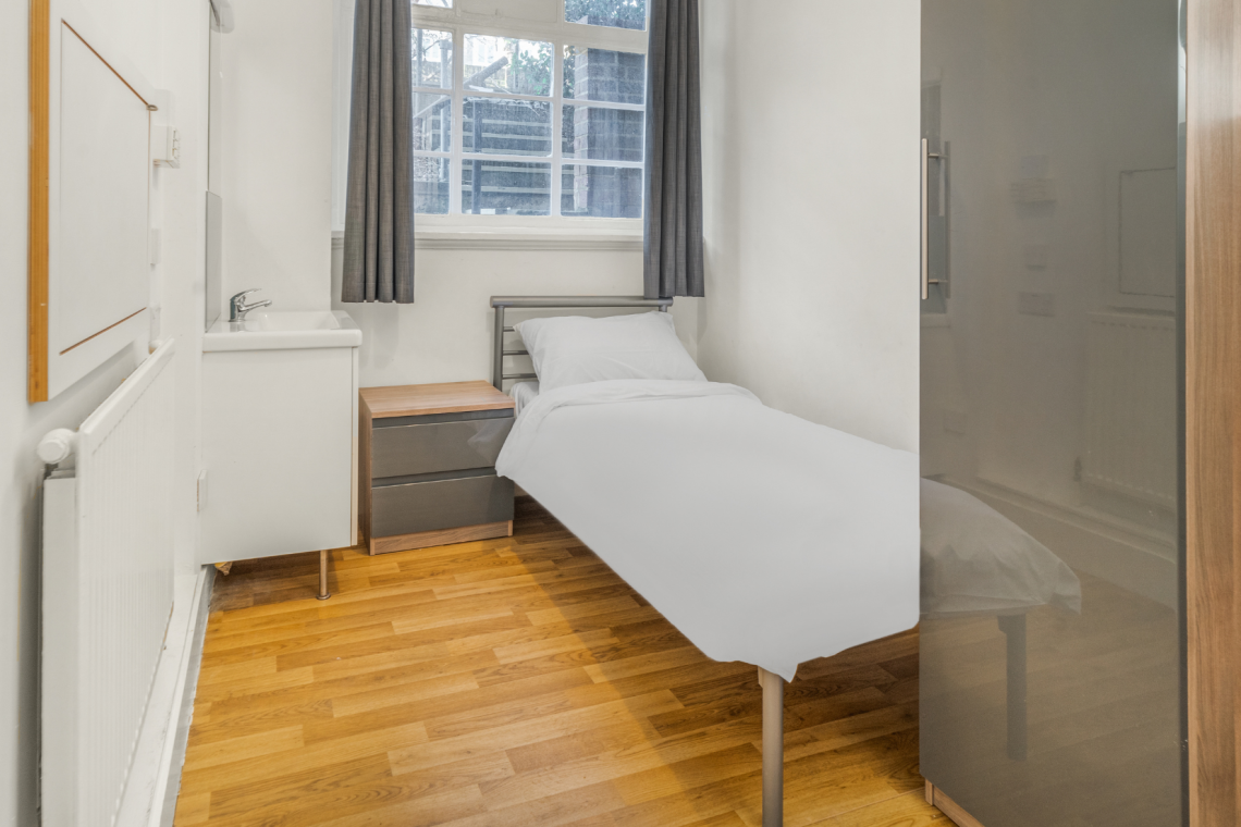  Single Room  -  Holland House  - Gallery -  3