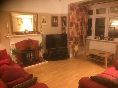 Single room ,in friendly house 