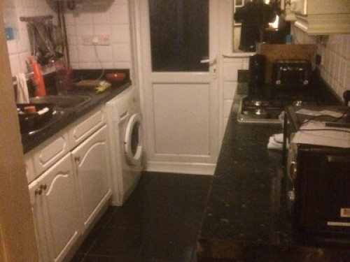 Single room ,in friendly house 