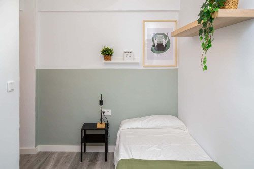 H4 - C/Italia 58, PR-G - (4H2B), AG, ZGZ