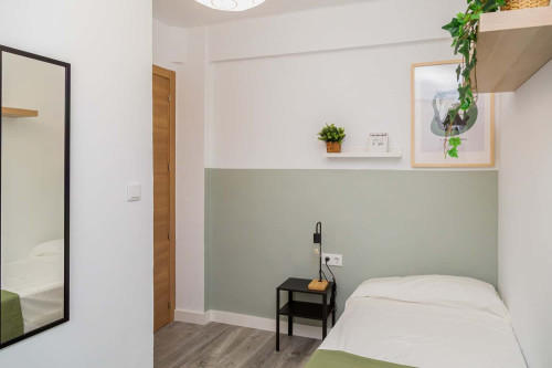 H4 - C/Italia 58, PR-G - (4H2B), AG, ZGZ