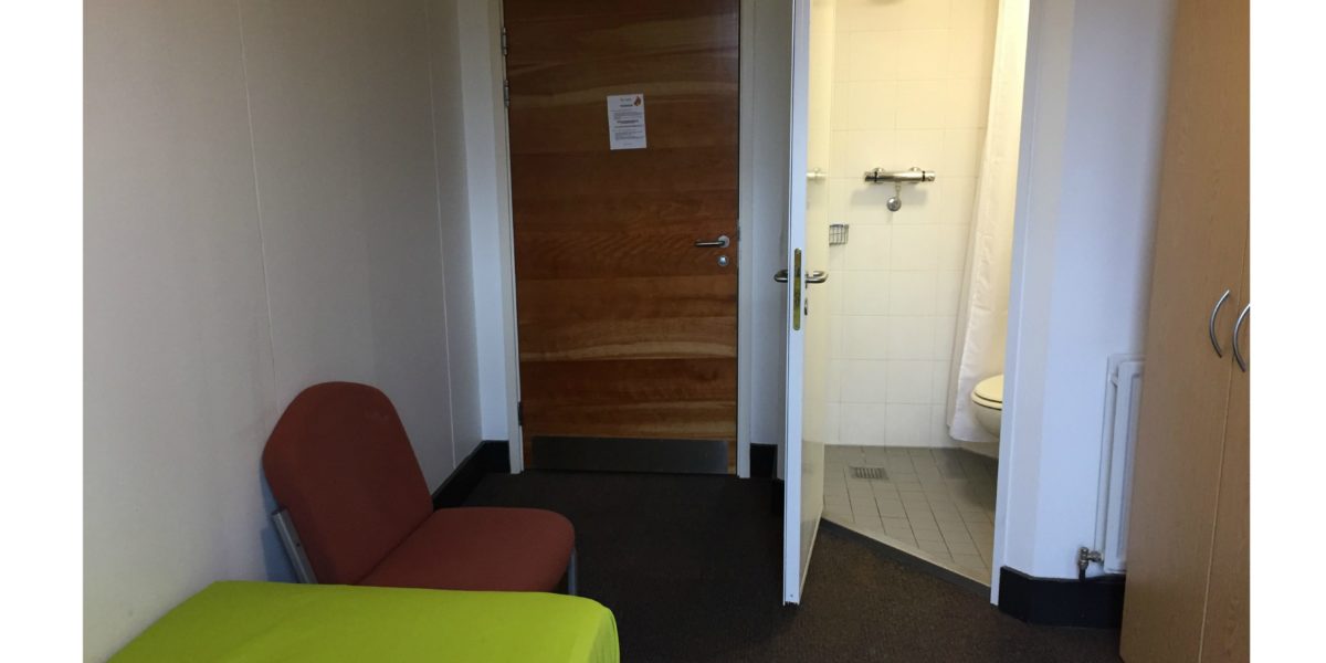 Single En-Suite Room - Davies Court - Gallery - 2