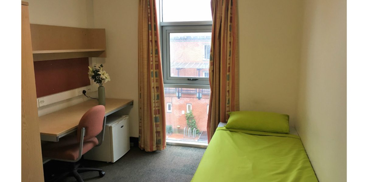 Single En-Suite Room - Davies Court - Gallery - 1