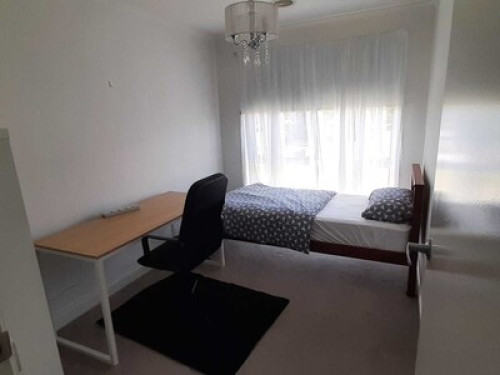 Cozy stay near creek and city - Gallery - 9