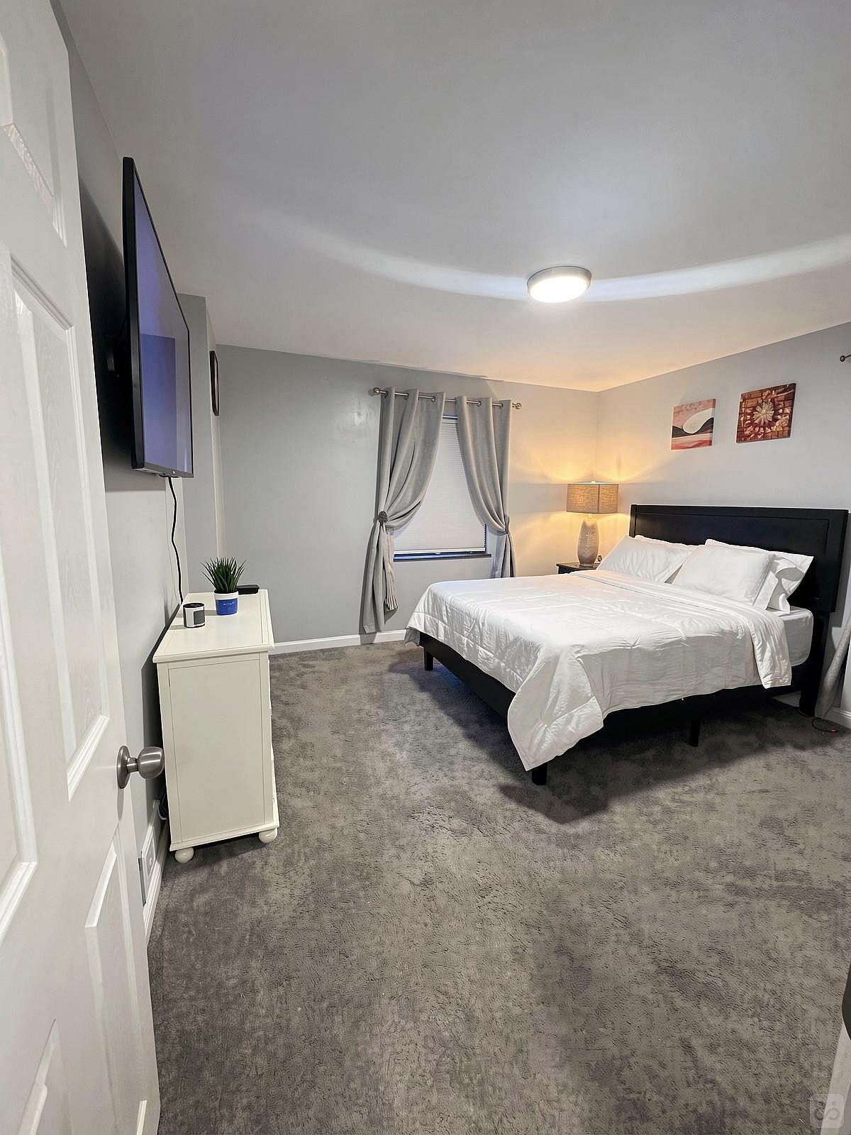  Private Bedroom Suite 1  -  Modern Co-Living with Spacious Rooms and Shared Amenities nearby Mercy Franciscan at West Park House  - Gallery -  17