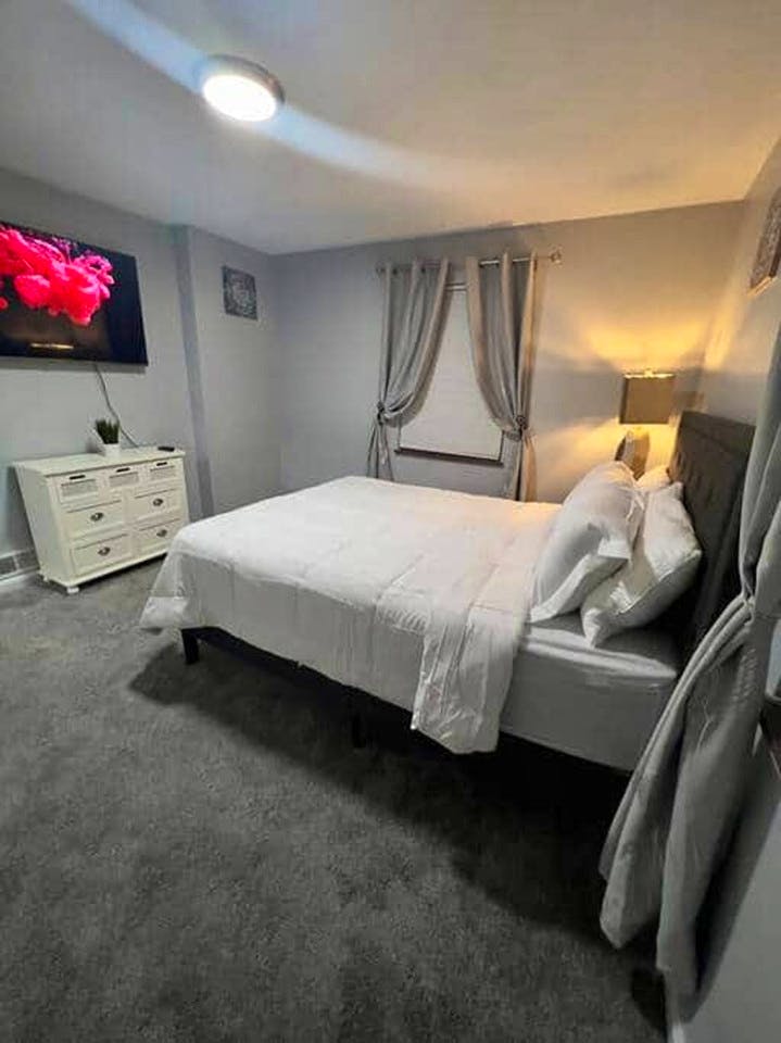  Private Bedroom Suite 1  -  Modern Co-Living with Spacious Rooms and Shared Amenities nearby Mercy Franciscan at West Park  - Gallery -  3