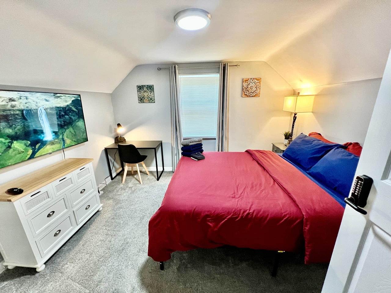 Private Bedroom Suite 2  -  Modern Co-Living with Spacious Rooms and Shared Amenities nearby Mercy Franciscan at West Park House  - Gallery -  3
