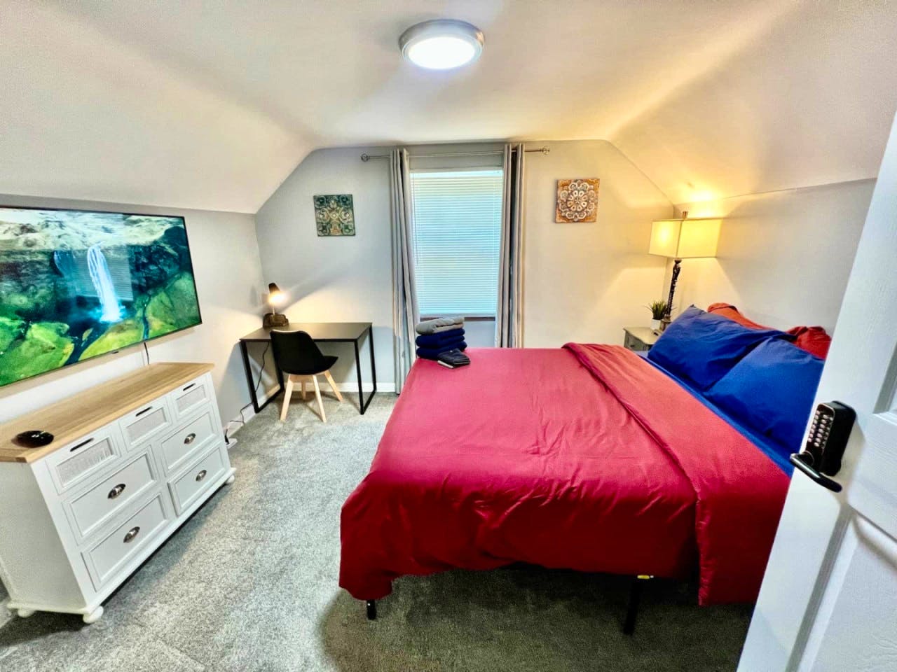  Private Bedroom Suite 2  -  Modern Co-Living with Spacious Rooms and Shared Amenities nearby Mercy Franciscan at West Park  - Gallery -  8