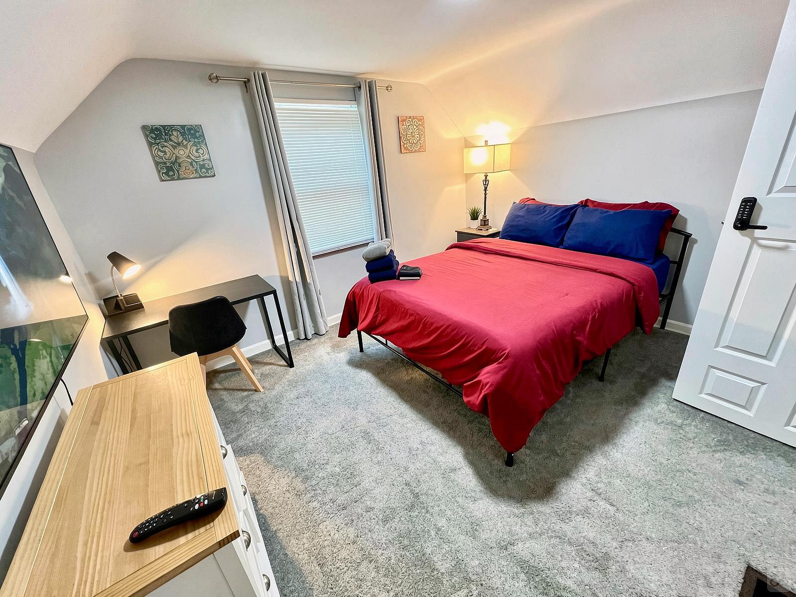 Private Bedroom Suite 2 - Modern Co-Living with Spacious Rooms and Shared Amenities nearby Mercy Franciscan at West Park - Gallery - 4