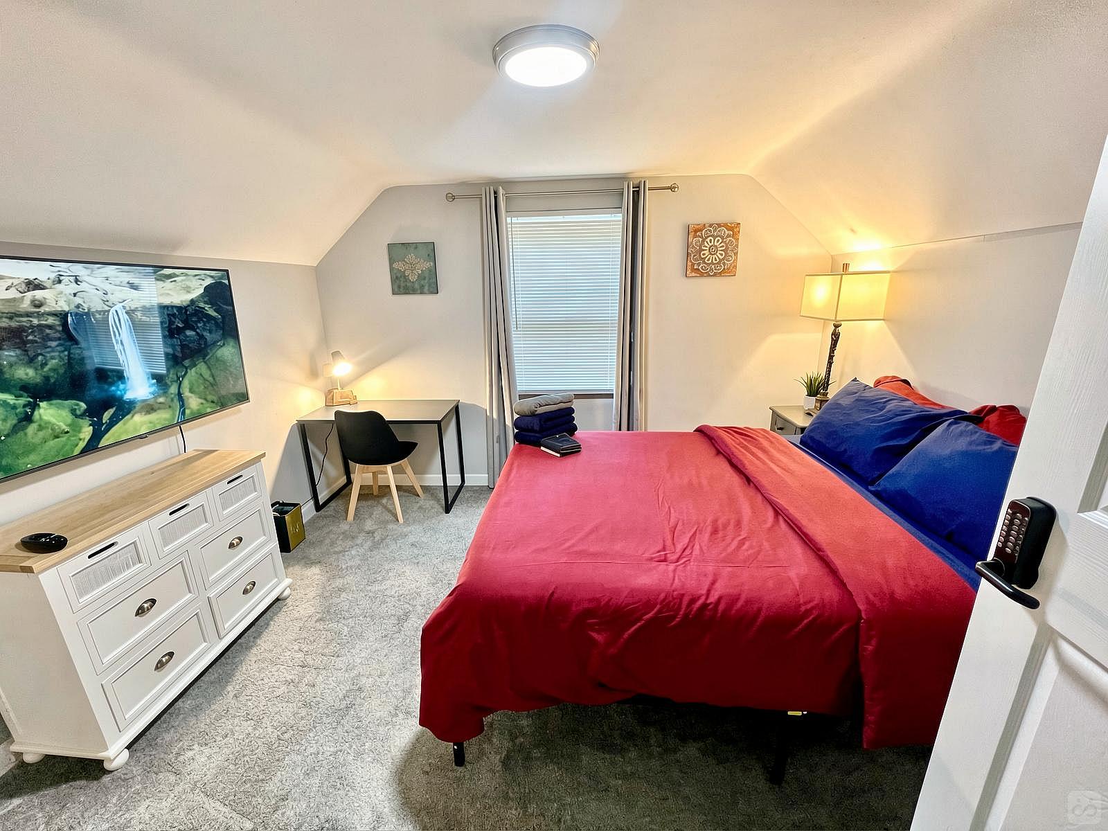  Private Bedroom Suite 2  -  Modern Co-Living with Spacious Rooms and Shared Amenities nearby Mercy Franciscan at West Park  - Gallery -  5