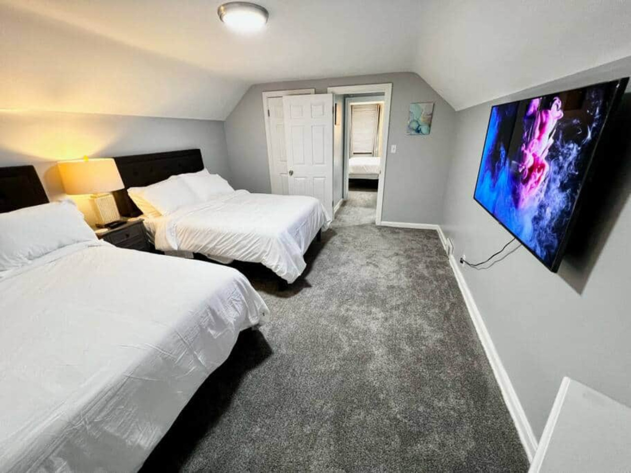 Private Bedroom Suite 3 - Modern Co-Living with Spacious Rooms and Shared Amenities nearby Mercy Franciscan at West Park - Gallery - 8