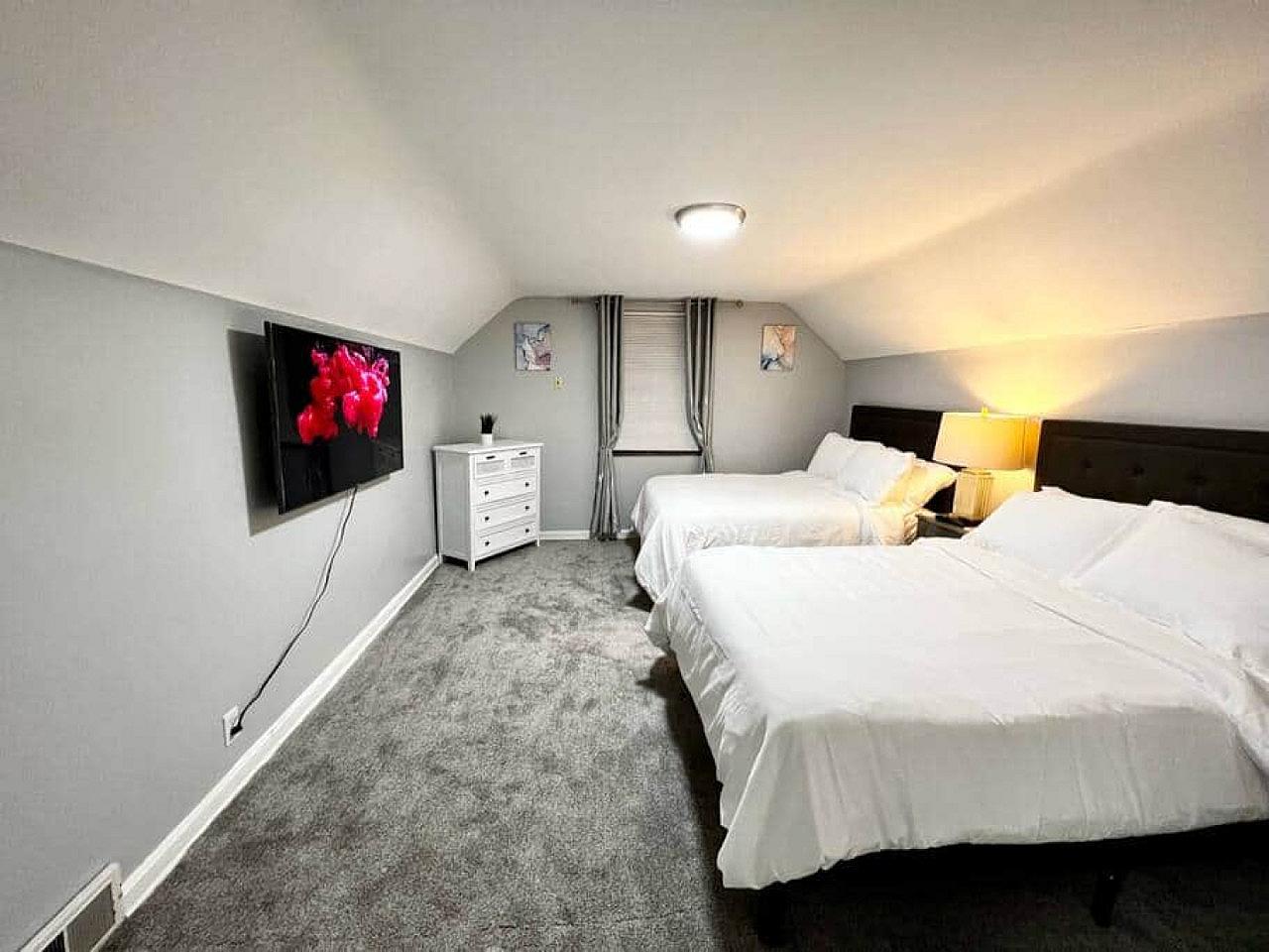  Private Bedroom Suite 3  -  Modern Co-Living with Spacious Rooms and Shared Amenities nearby Mercy Franciscan at West Park House  - Gallery -  12