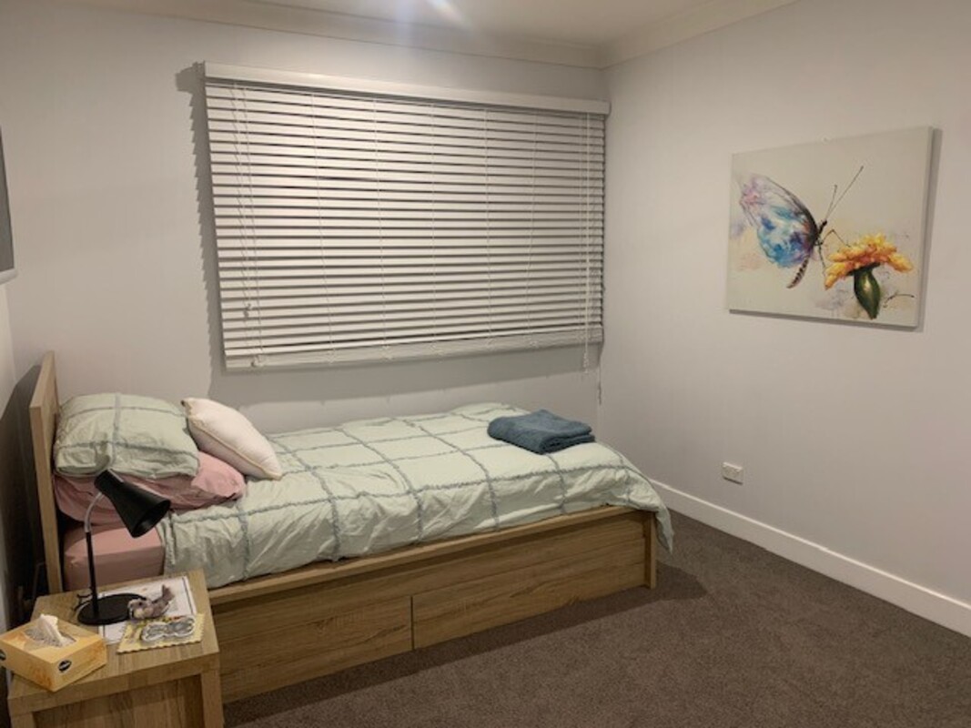 Single, Bright Room. (Full Room) - 1
