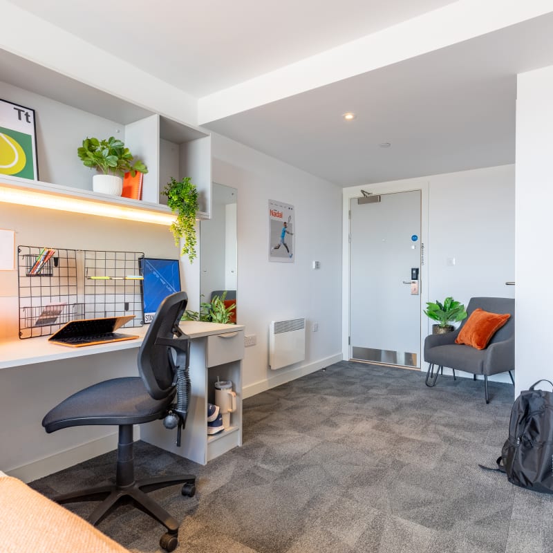  True Superior Apartment Plus  -  Salford  - Gallery -  3