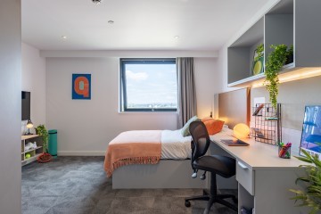  True Superior Apartment Plus  -  Salford  - Gallery -  4