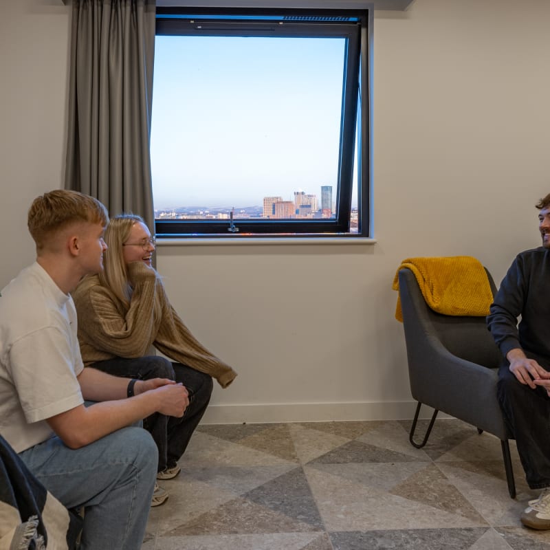  True Superior Apartment Plus  -  Salford  - Gallery -  11